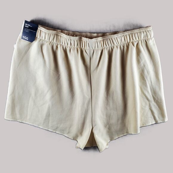 DSG Women 2XL Mid Rise Relaxed Fit Oversized Fleece Shorts Beige Pockets New - Picture 2 of 6
